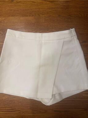 Dynamite Peyton Asymmetric Skort Bright White Size 10 NWT